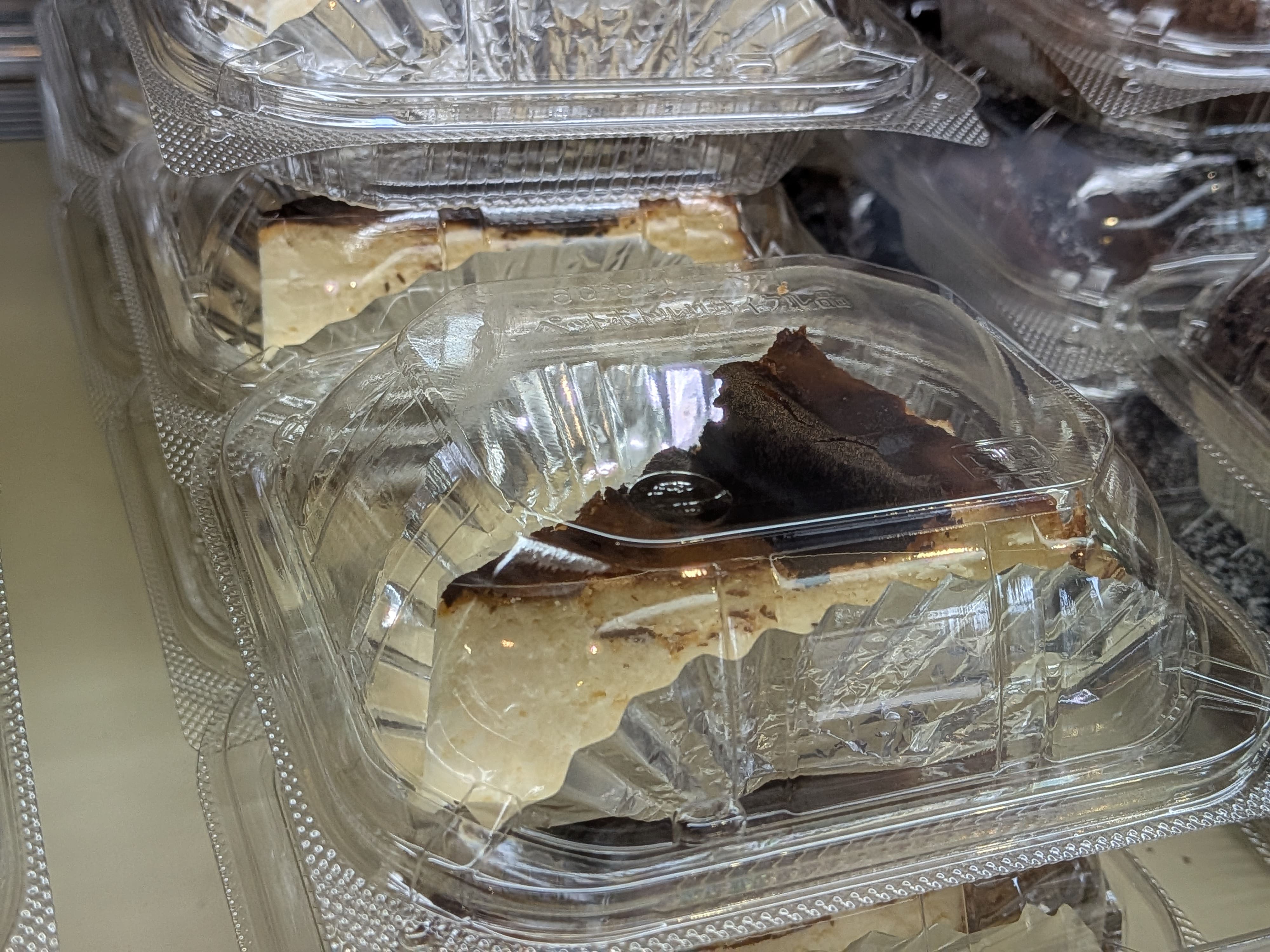 バスクチーズケーキ