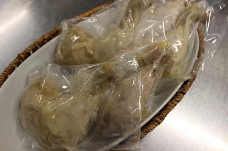鶏モモ肉のコンフィ